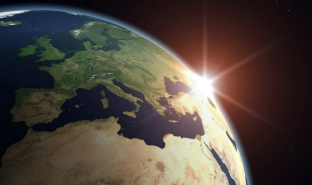 La Terra gira al boltant del sol