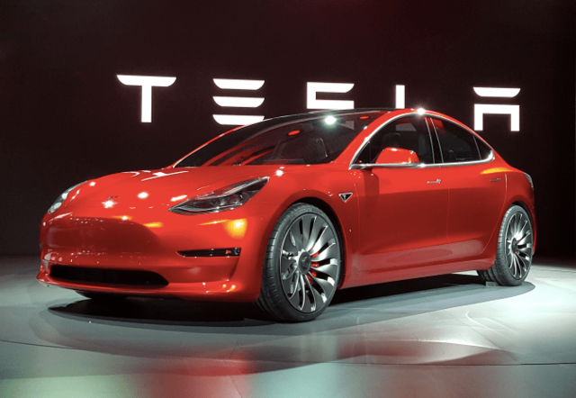 Creation de Tesla Motors