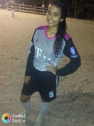MY FIRST TRAINING IN THE SOCCER TEAM.