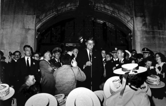 John F. Kennedy, Peace of corps