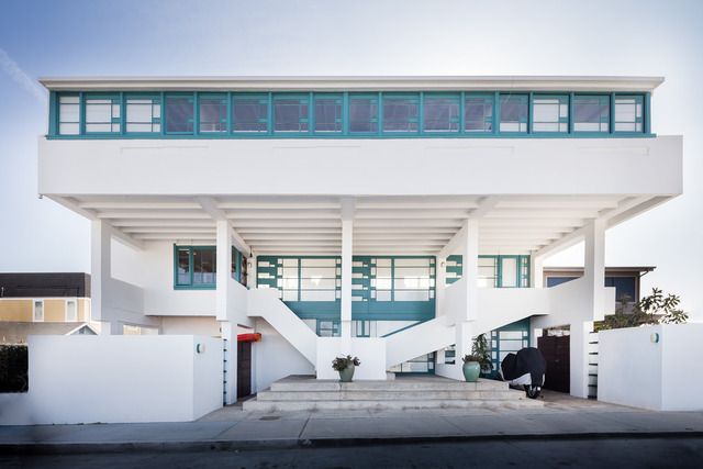 Lovell Beach House by Rudolf Schindler - Architecture