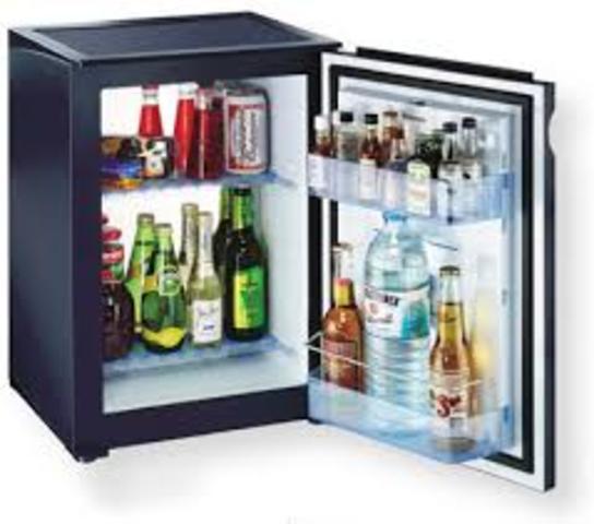 Se instaló el primer minibar de hotel