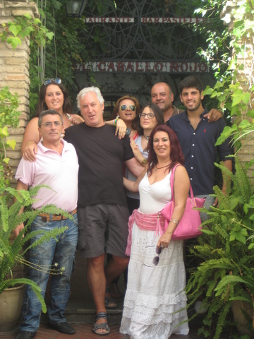 Familia bezalako lagunak