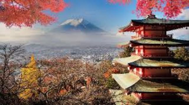 The emperor of Japan move the capital city from Nara to a new city called Heian-Kyo or Kyoto