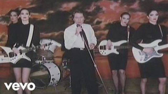 Robert Palmer - Addicted to Love
