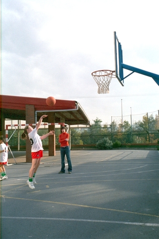 Ikastolako lehenengo partiduak