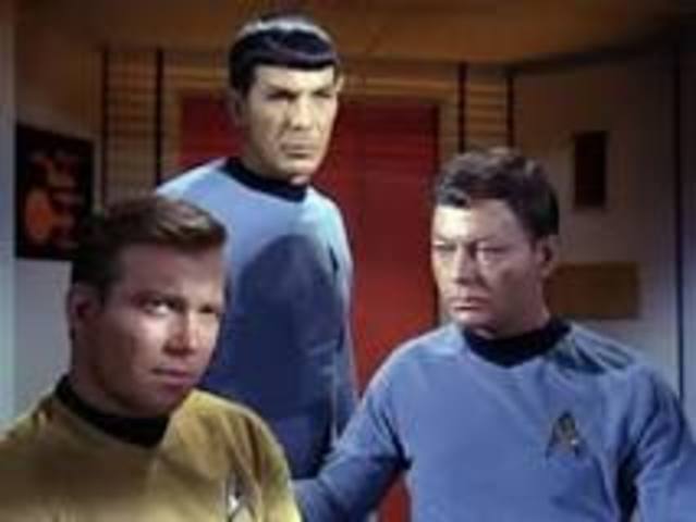 Star Trek airs.