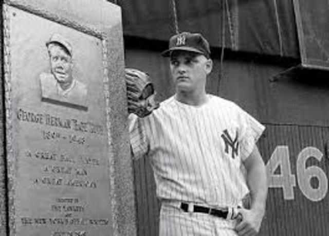 Roger Maris of the Yankees breaks Babe Ruth's single season home run