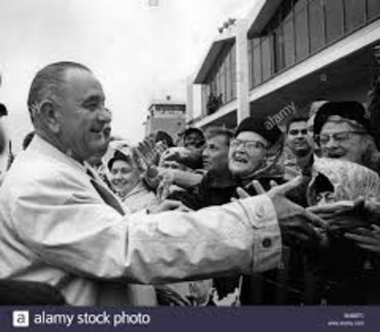 Lynden B. Johnson defeats Barry Goldwater