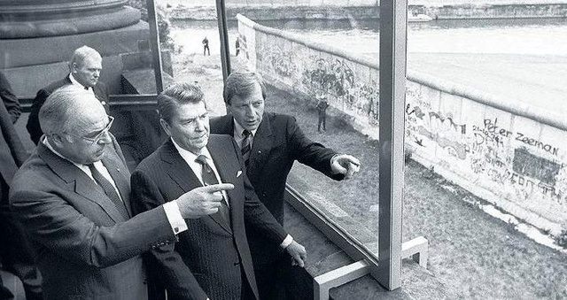 Reagan Visits the Wall