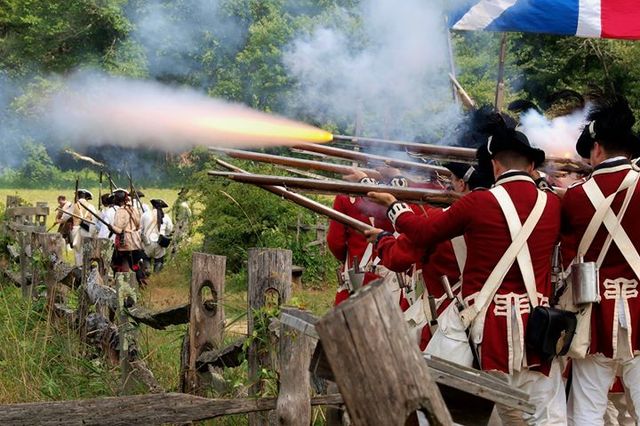 Washington arrives on outskirt of Boston with Continental troops