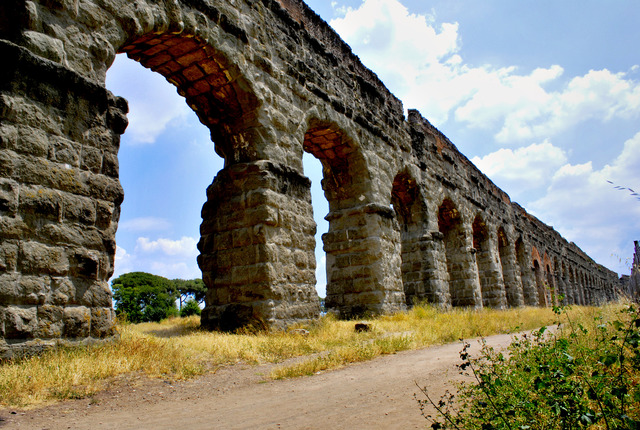 Primo acquedotto romano