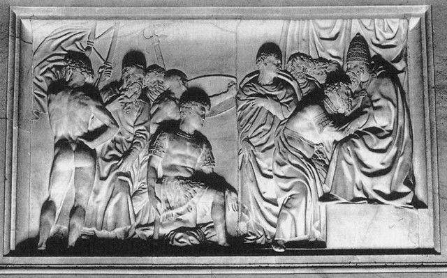 Bandinelli, tomba di Clemente VII, RILIEVO incontro di Carlo V col Papa