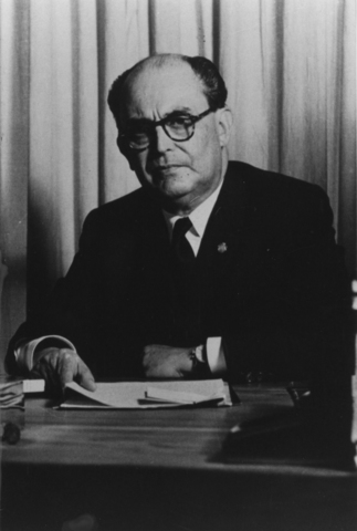 Rector Dr. Ignacio Chávez