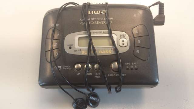 Aparecen las cintas de audio  walkman.