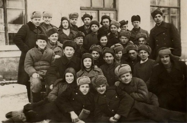 Государства накануне подписал Указ об установлении Дня добровольца (волонтера), который будет отмечаться 5 декабря. Документ был принят в соответствии с резолюцией Генеральной ассамблеи ООН от 17 декабря 1985 года1985