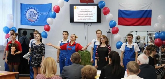 Летом 2017 года при взаимодействии с несколькими Управлениями социальной политики Свердловской области было апробировано новое направление деятельности волонтеров «Серебряного возраста»