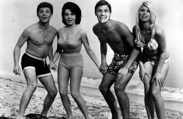 Cine y Tv contribuyeron a la fama del bikini