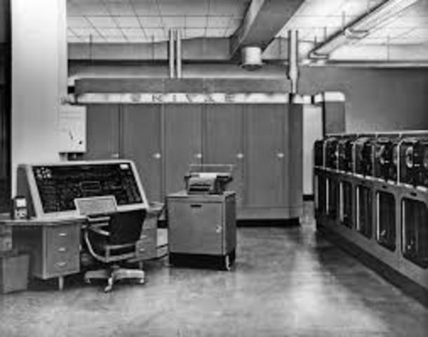 UNIVAC I (J. Presper Eckert y John William Mauchly)