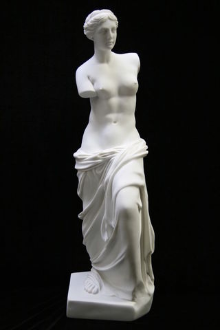 La Venus de Milo o Afrodita de Milo (fecha aproximada entre el 130 a.C. y el 100 a.C.)