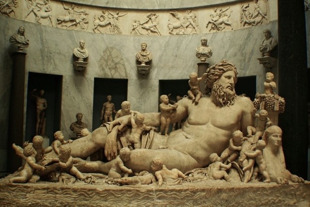 Alegoría del río Nilo (fecha aproximada entre el 400 a.C. y el 200 a. C.)