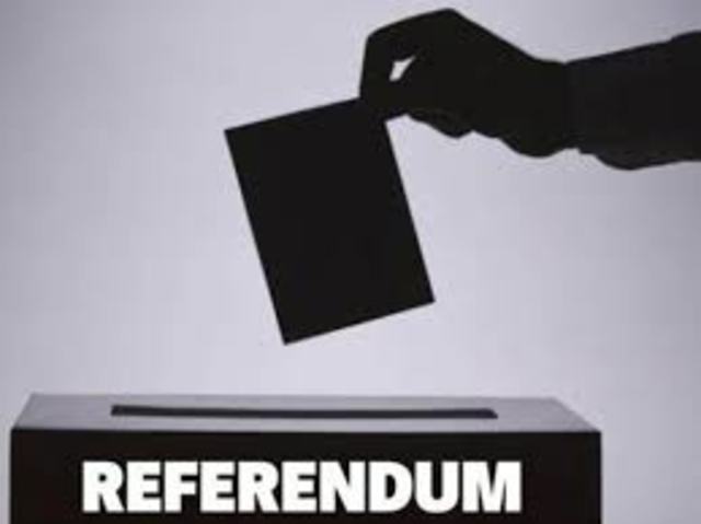 Aprobación de la Constitución en el Referéndum