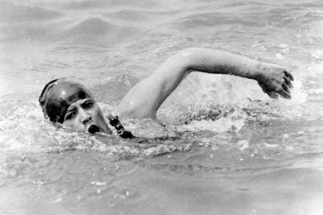 Gertrude Ederle is the first woman to swim the English Channel