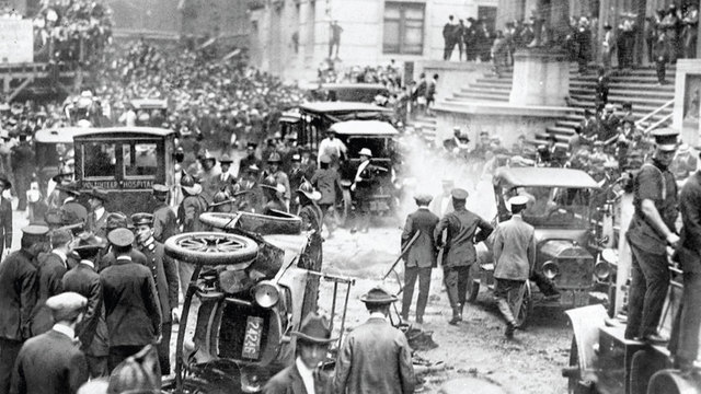 The Palmer Raids arrest and deport over 6000 suspected radicals