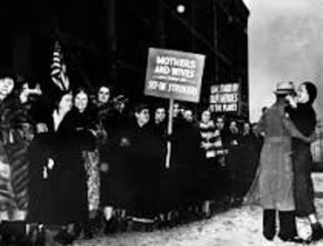 The Ford motor motor company announces the creation of a 40 hour work week