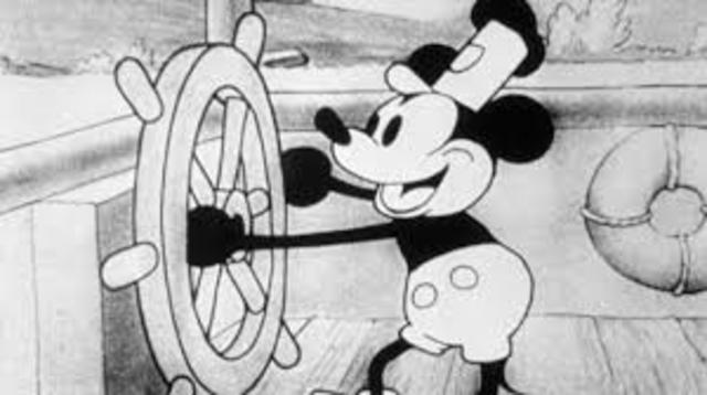 mickey mouse makes his first appearence