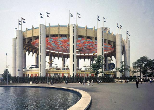 New York World's Fair Begins