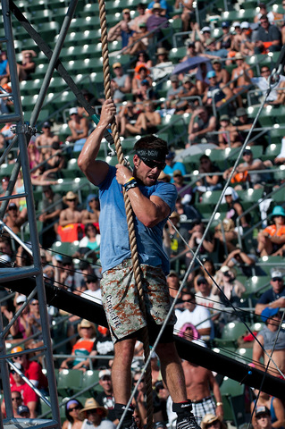 Rich struggles with rope climbs