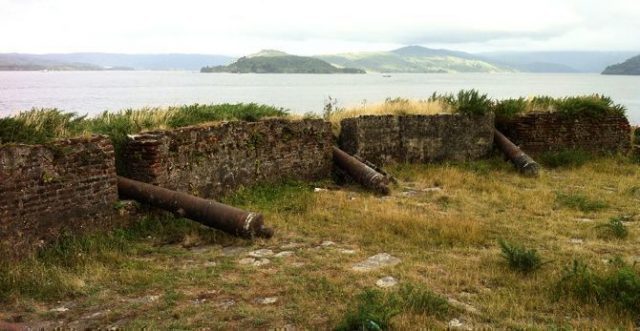 Pedro Sarmiento gobernador e capitán xeral do Estreito