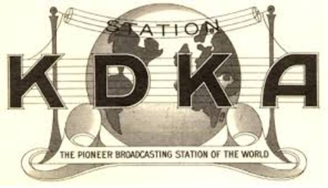Radio Station KDKA airs the first commercially brodcast program