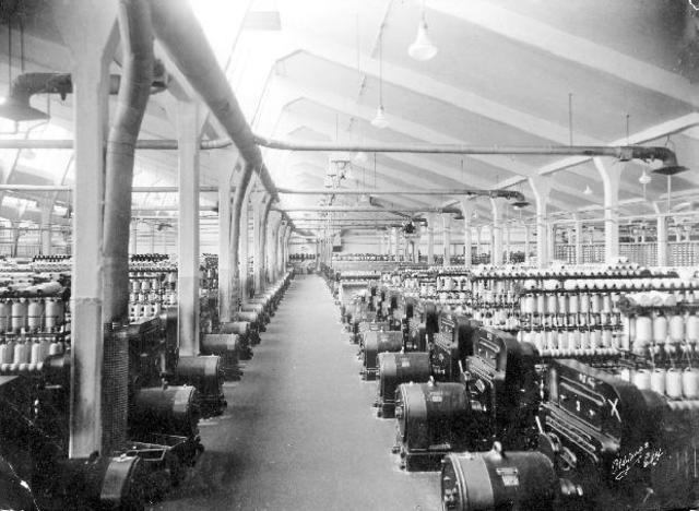 Danmarks første bomuldsspinderi åbner