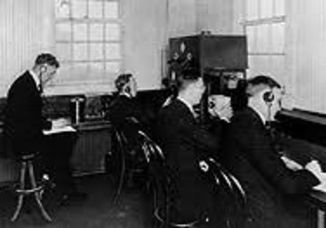 radio station kdka airs first program