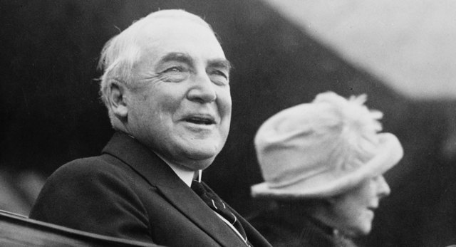 President Warren G. Harding dies