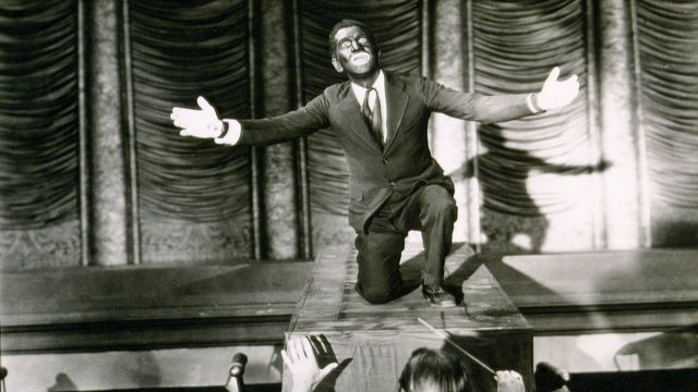 The first film with sound ¨The Jazz Singer¨ debuts