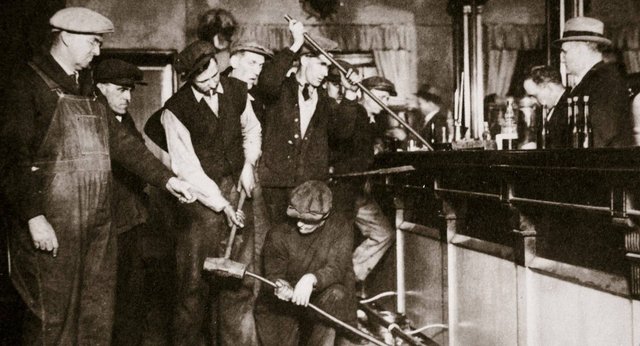 18th Amendment goes into Effect