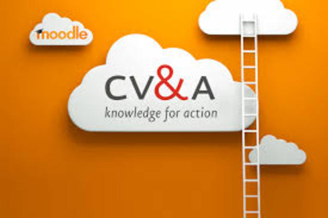 se lanza por primera vez Moodle