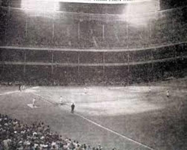First Game in the newly built Yankee stadium is played