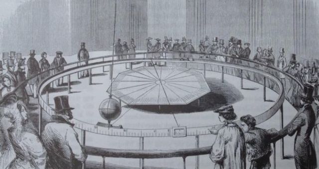 Léon Foucault, utilizando un&nbsp;péndulo, demuestra la rotación de la Tierra.