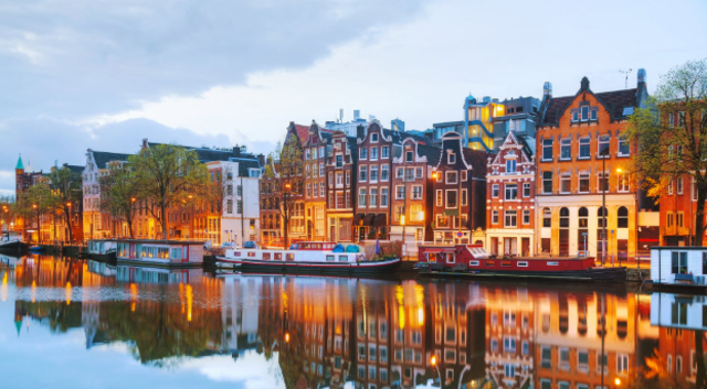 Henry Hudson explores Netherlands