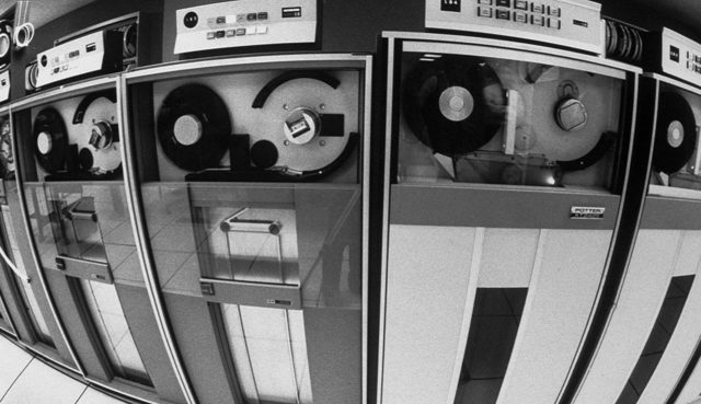 CINTA MAGNÉTICA COMO ALMACENAMIENTO