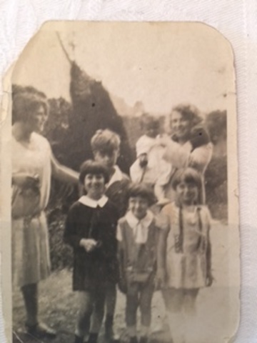 Ilse with Heinz and Cousins 1920's