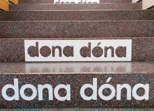 Eliminació d'alguns accents diacrítics (fet cultural).