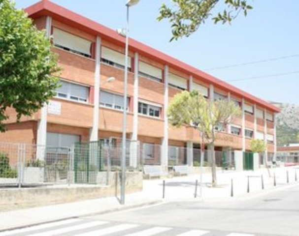 Es construeix la nova escola: CEIP Guillem de Montgrí