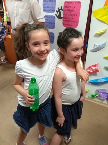 Estoy con Mora después de la muestra de teatro