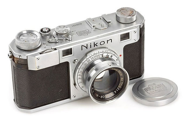 Nikon I