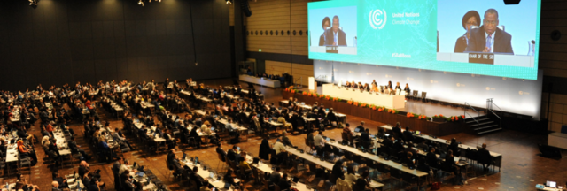 El IPCC y la Segunda Conferencia Mundial sobre el Clima piden un tratado mundial sobre el cambio climático. Comienzan las negociaciones de la Asamblea General de las Naciones Unidas sobre una convención marco.